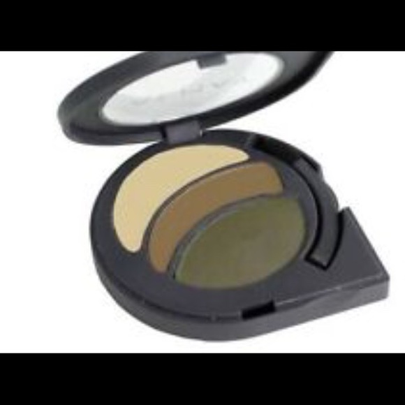 Almay makeup - Picture 2 of 5